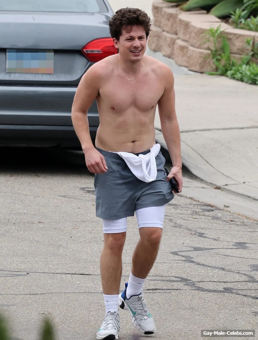 Charlie Puth Exposed His Torso After Jogging