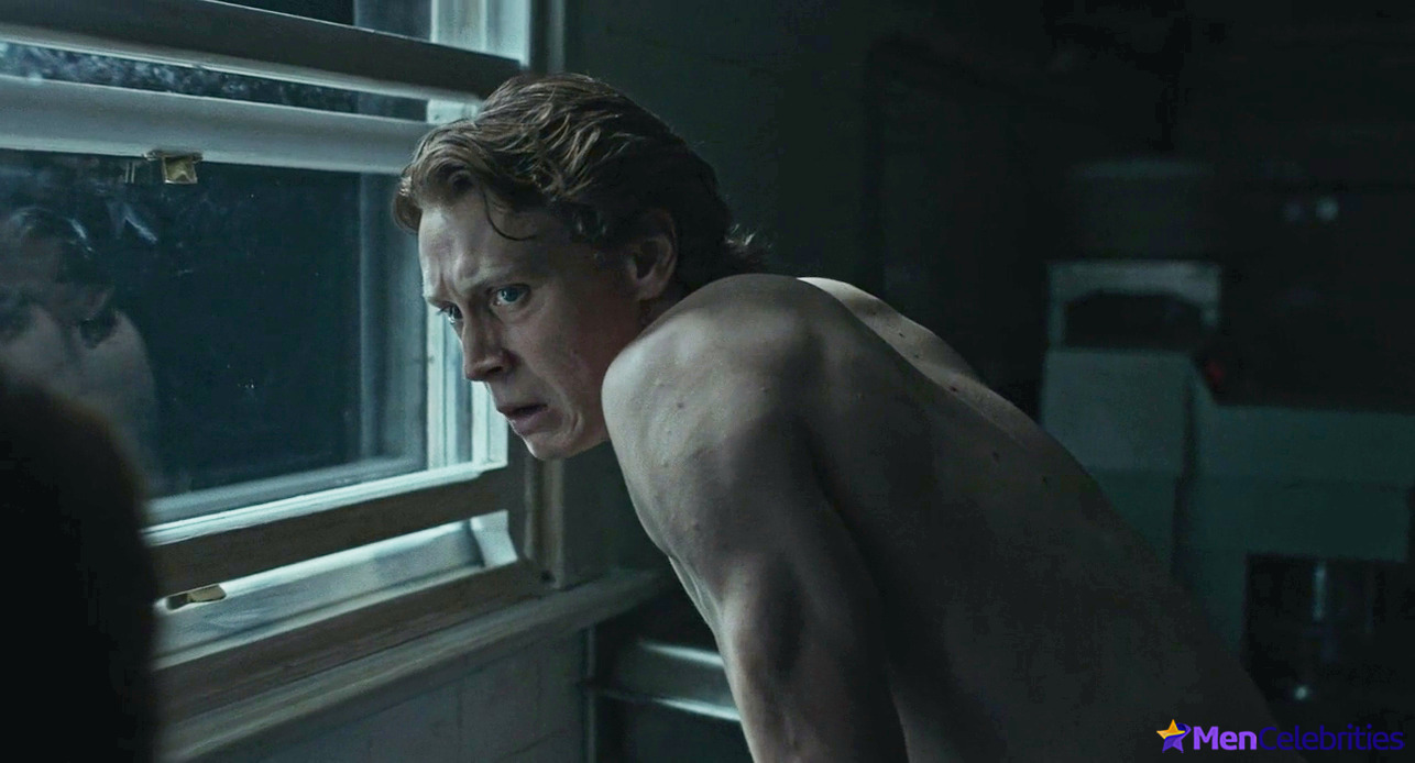 George MacKay Frontal Nude And Gay Sex Collection