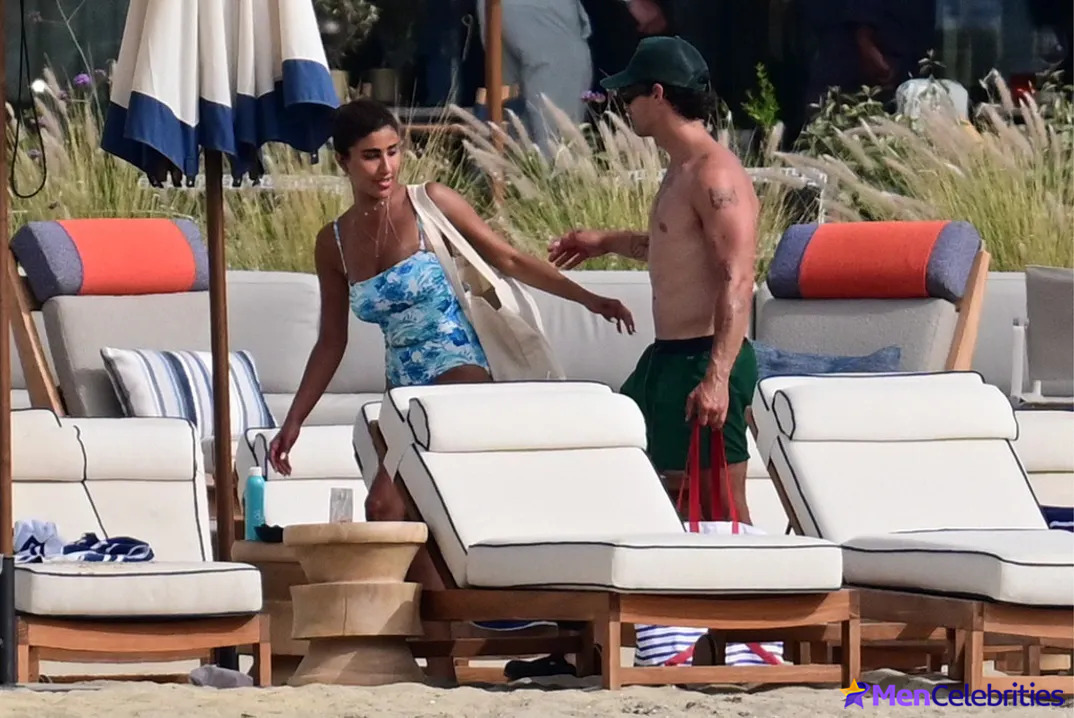 Joe Jonas Shirtless &amp; Spotted with New Flame in Athens