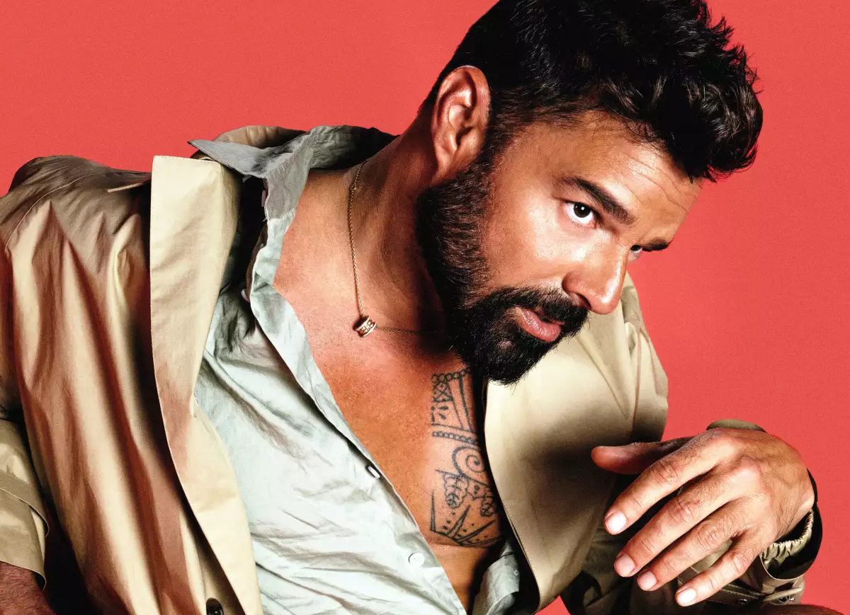 🔴🔴 Ricky Martin Dazzles on the Cover of Elle Mexico’s Pride Issue!