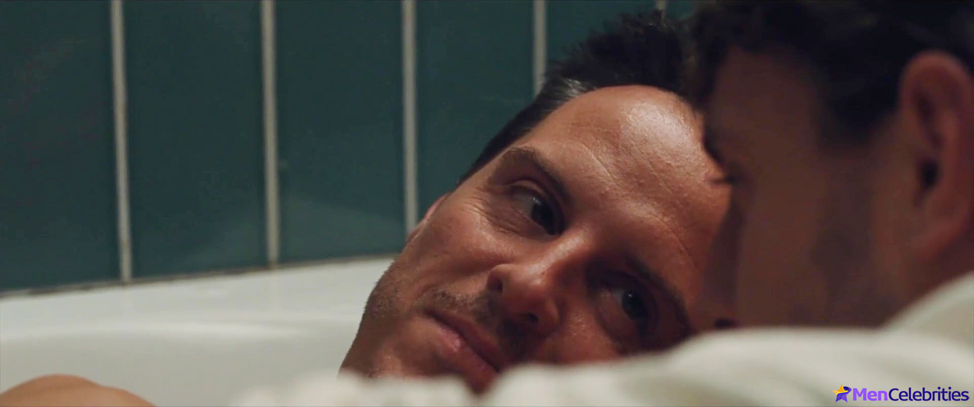 Andrew Scott Nude &amp; Erotic Gay Actions in All of Us Strangers