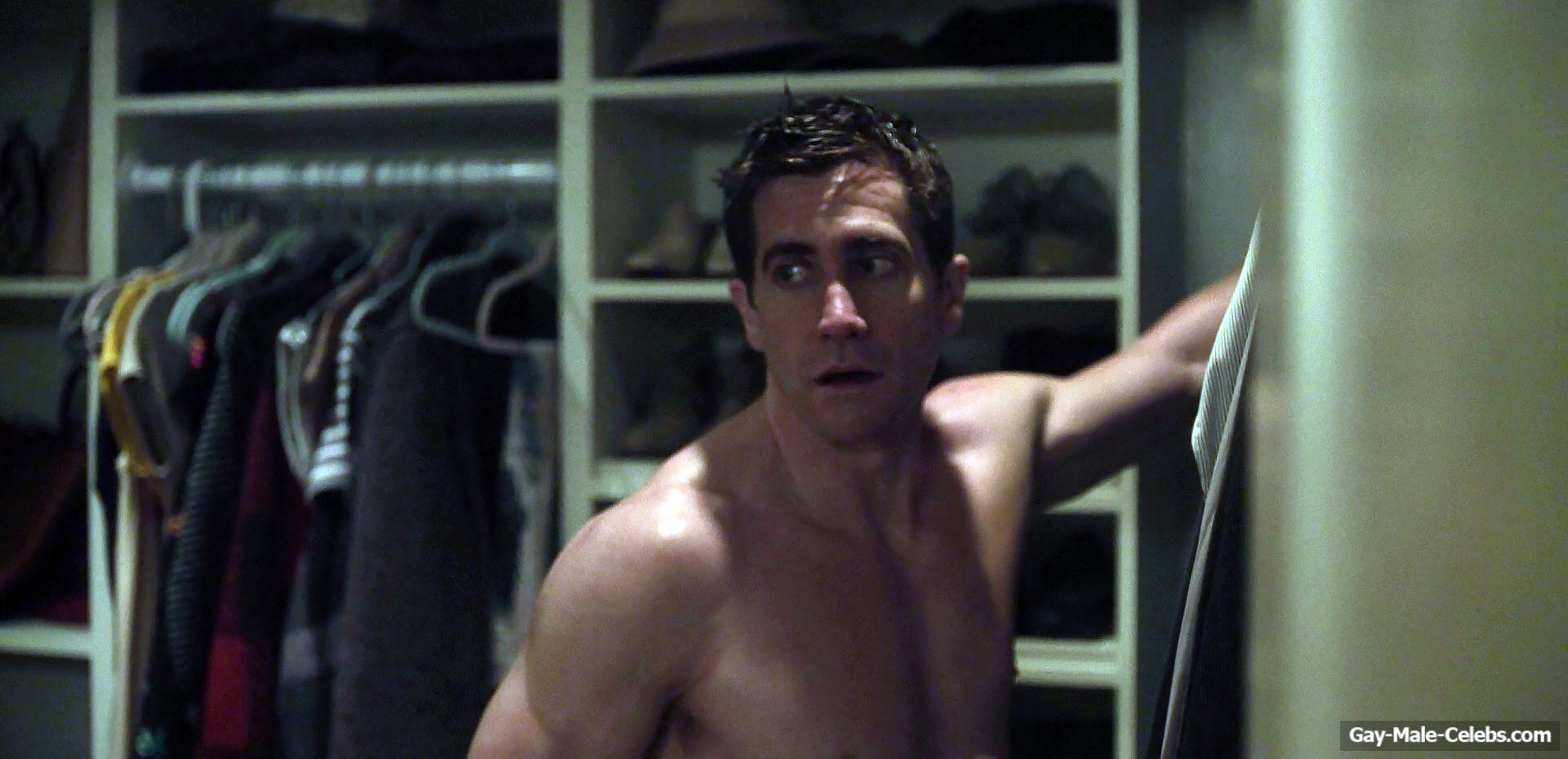 Jake Gyllenhaal nude bum