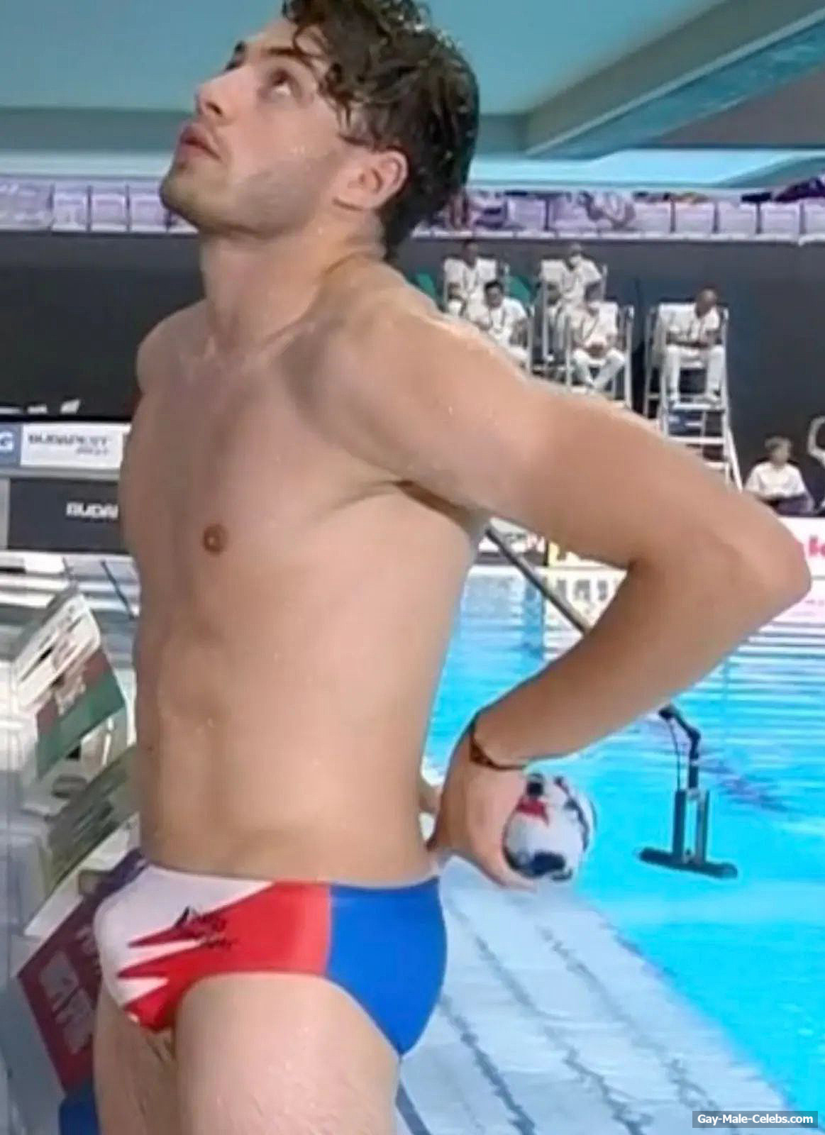 🔴 Jules Bouyer Big Bulge In Speedo Moment