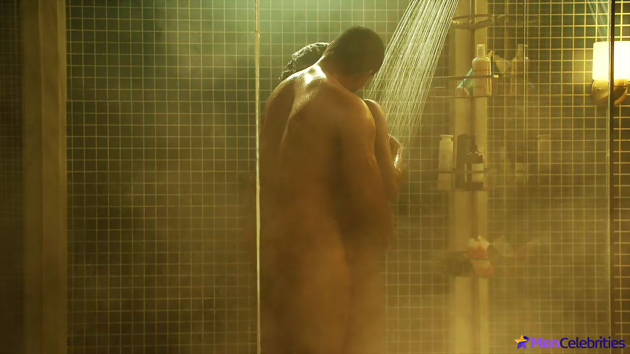 Laz Alonso naked