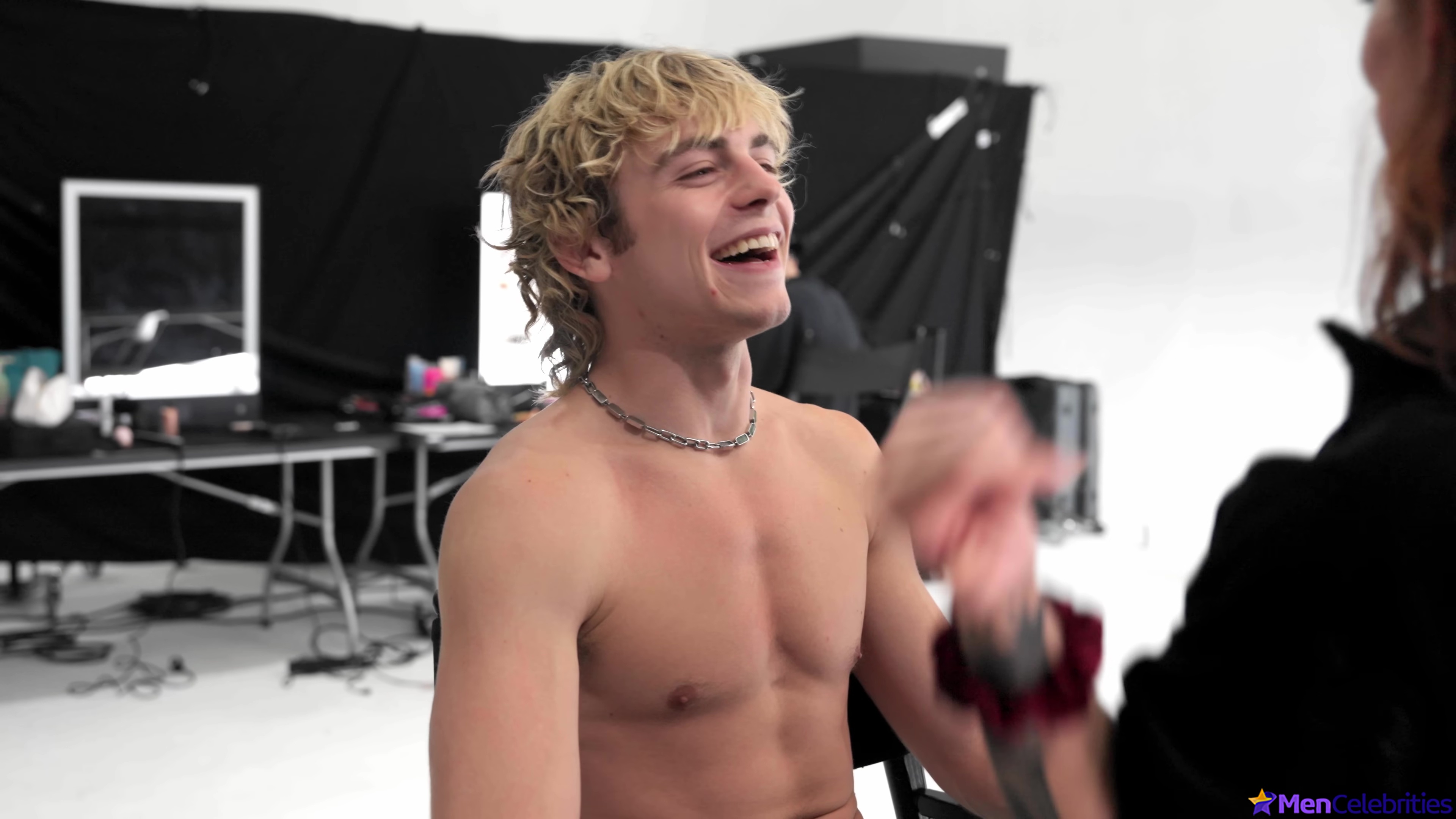 Ross Lynch Nude And Jerk Off Actions Collection