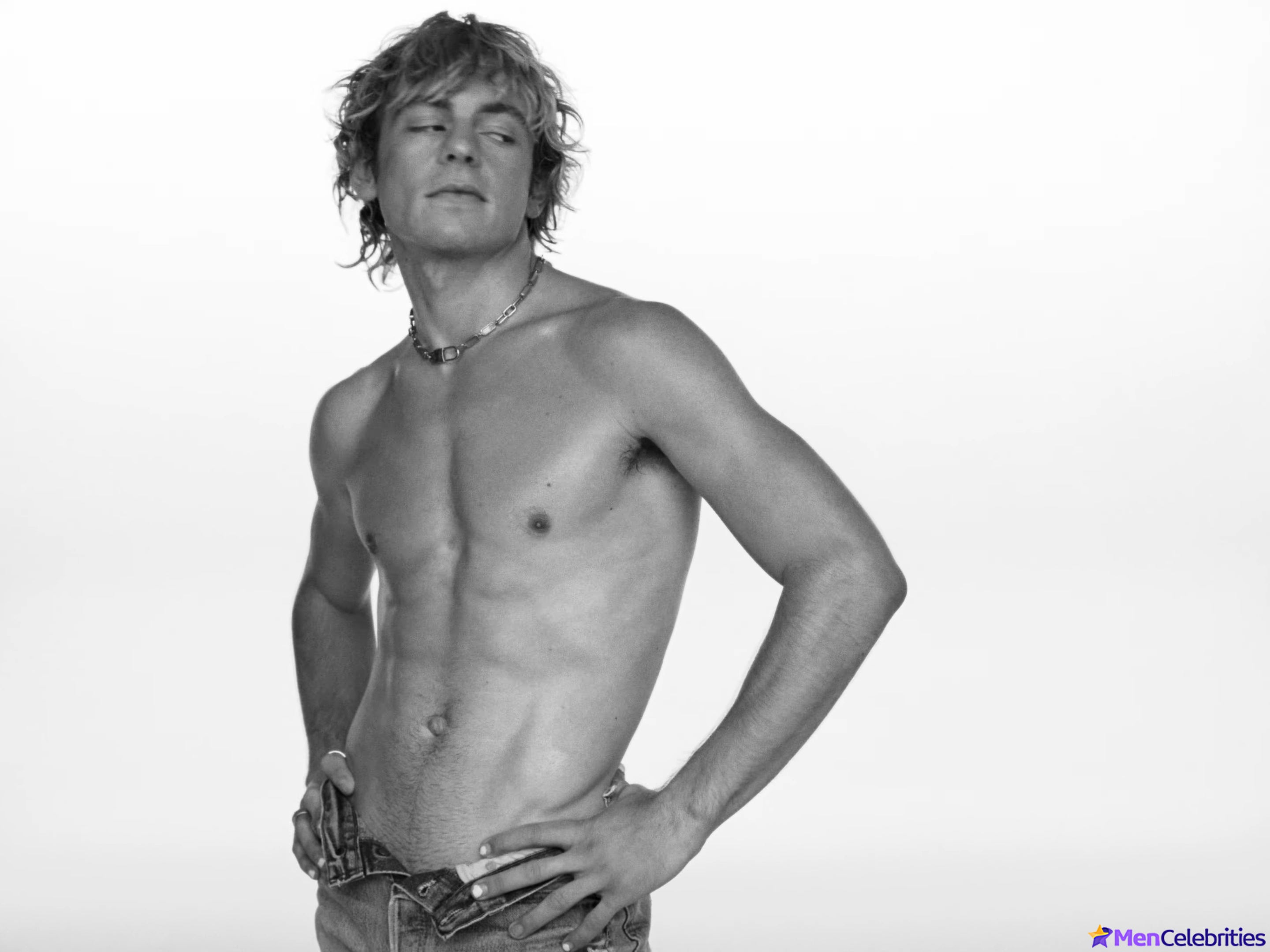 Ross Lynch frontal nude