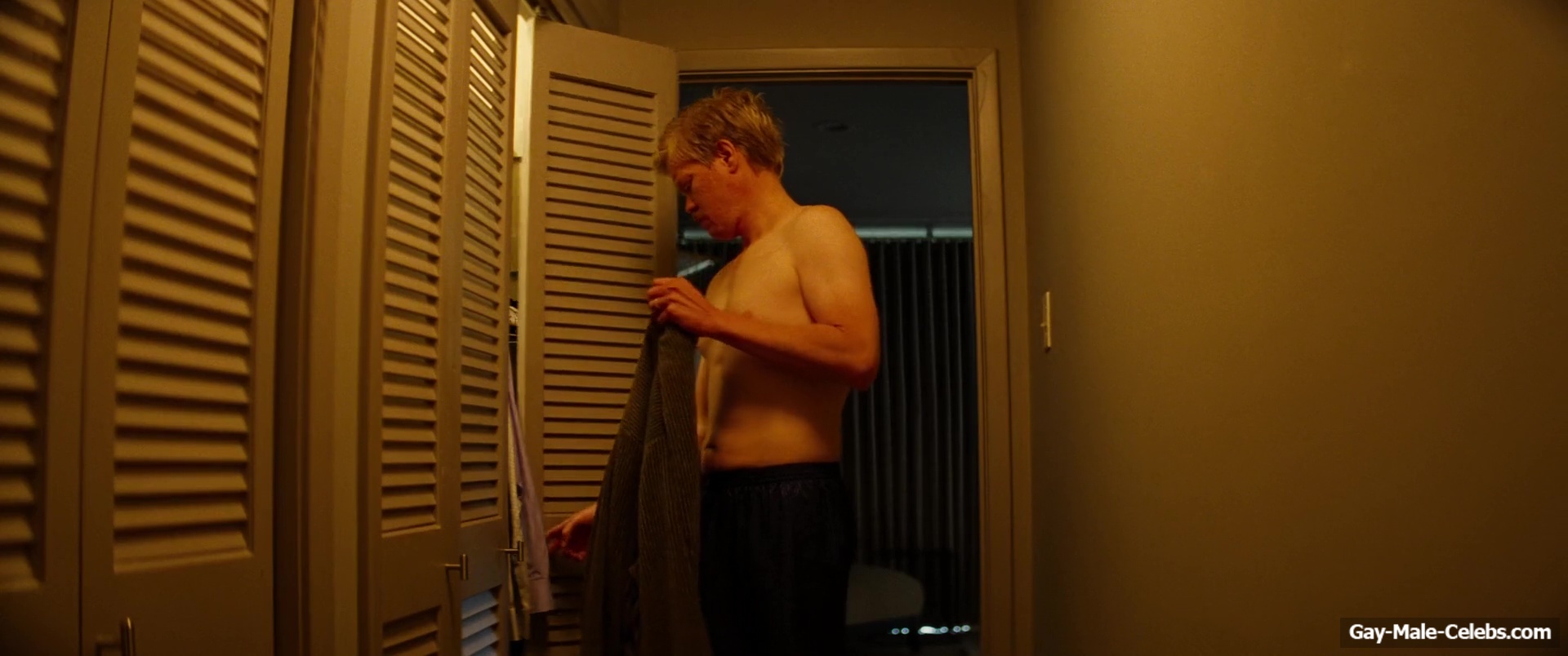 Jesse Plemons shirtless