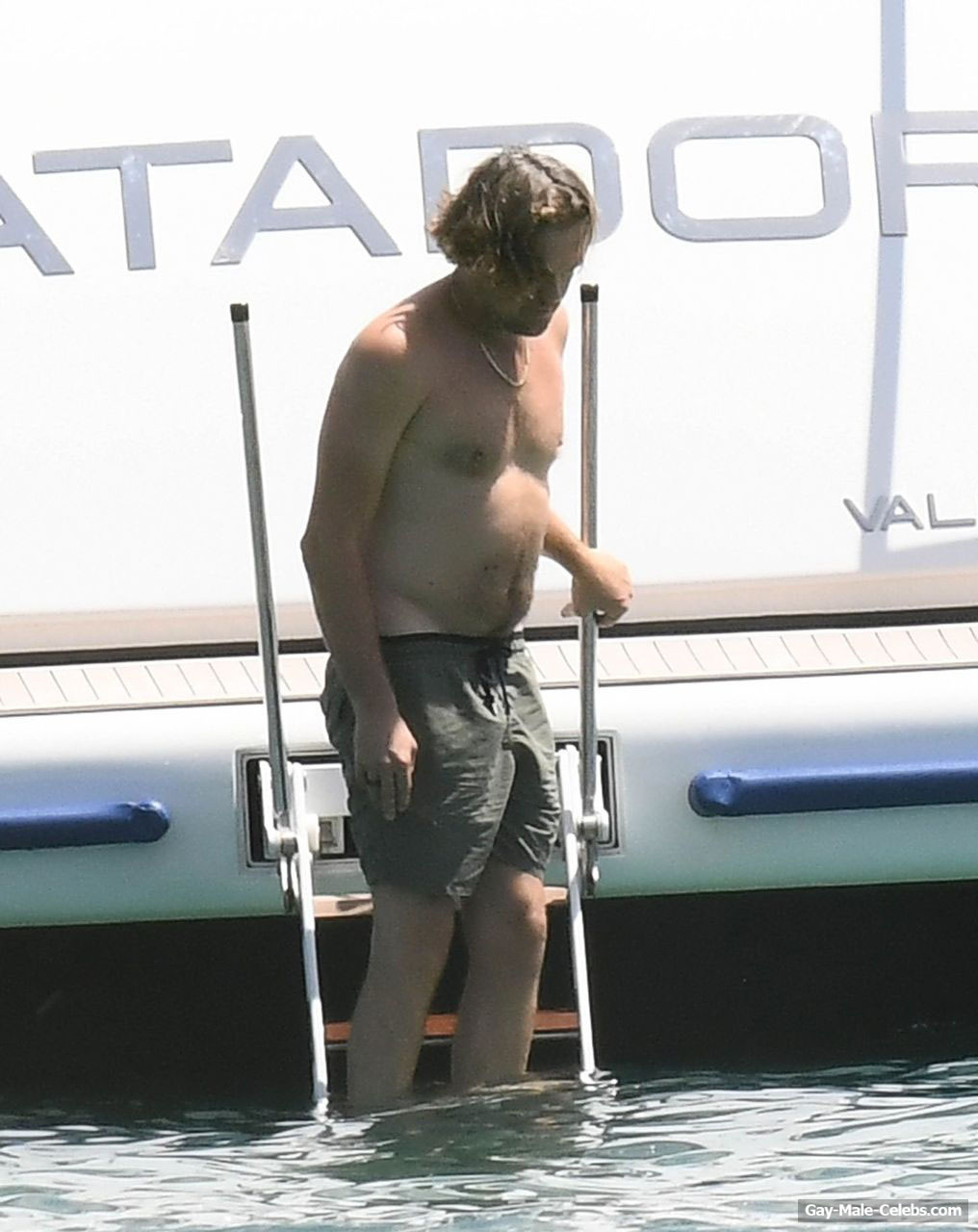 Leonardo DiCaprio Nude Torso On A Yacht