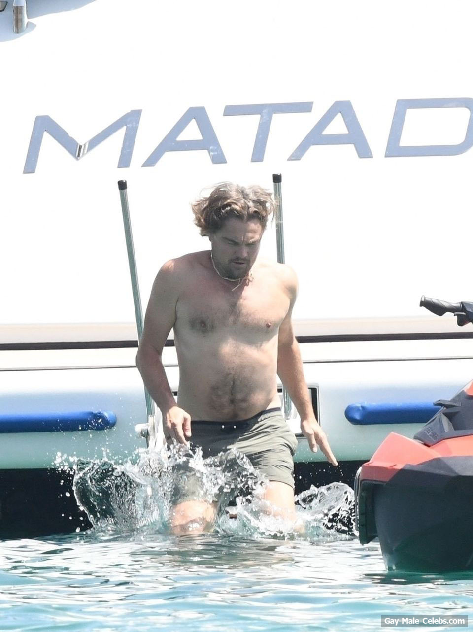 Leonardo DiCaprio Nude Torso On A Yacht