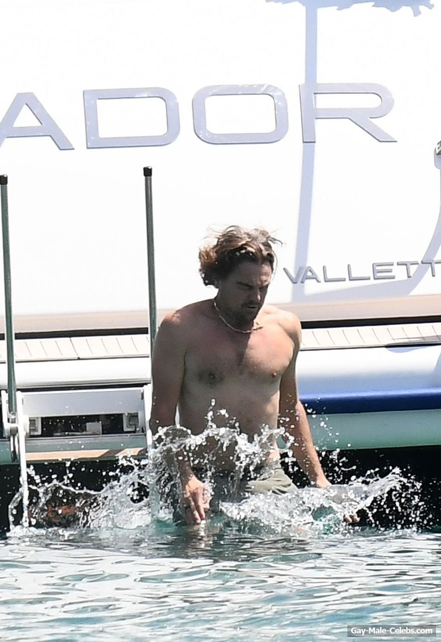 Leonardo DiCaprio Nude Torso On A Yacht