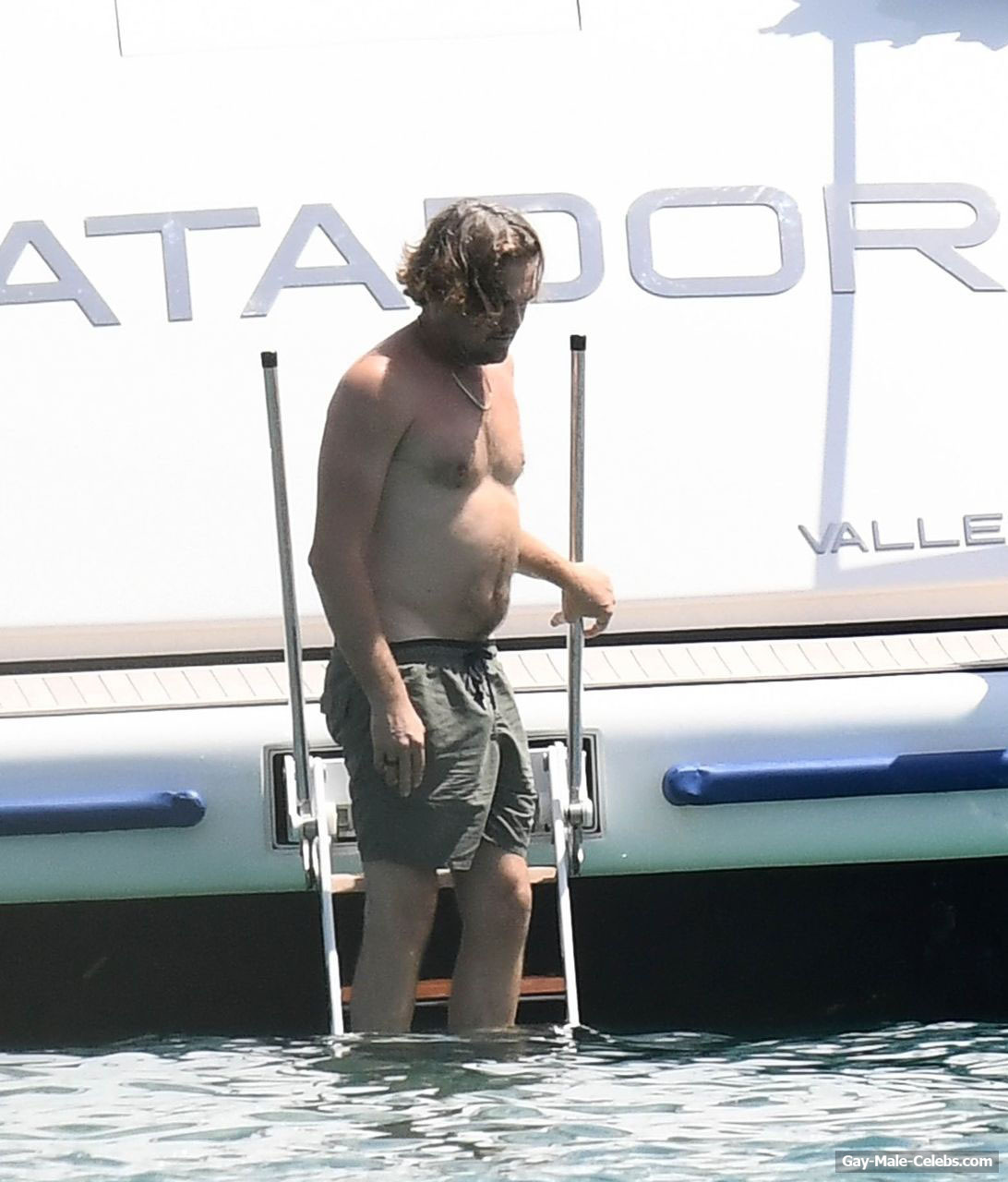 Leonardo DiCaprio Nude Torso On A Yacht