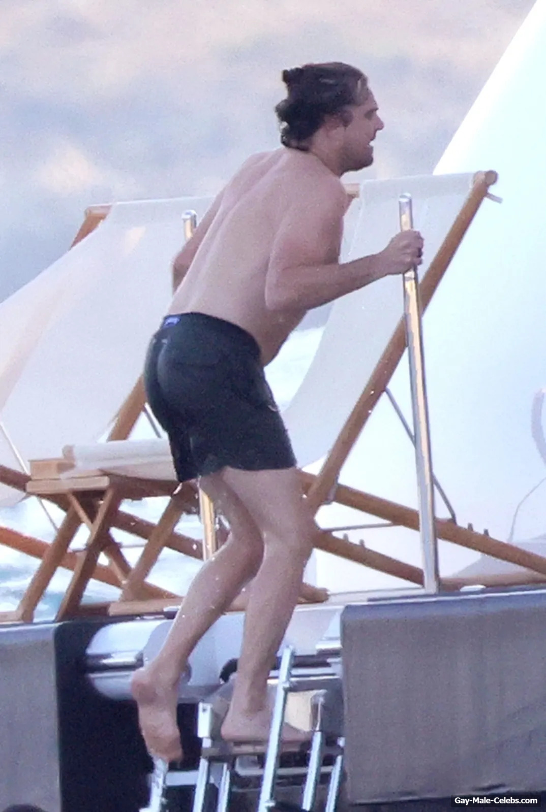 Leonardo DiCaprio Nude Torso On A Yacht