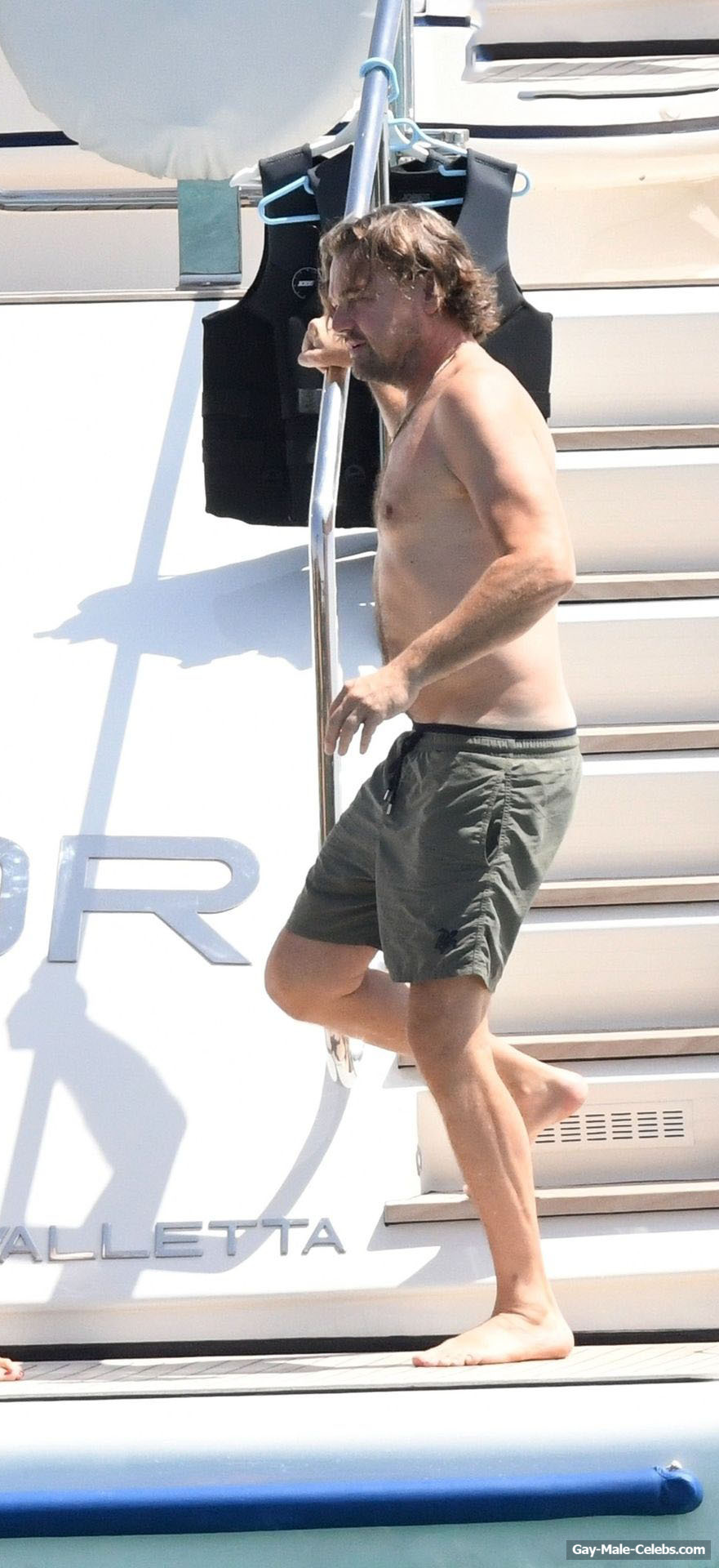 Leonardo DiCaprio Nude Torso On A Yacht