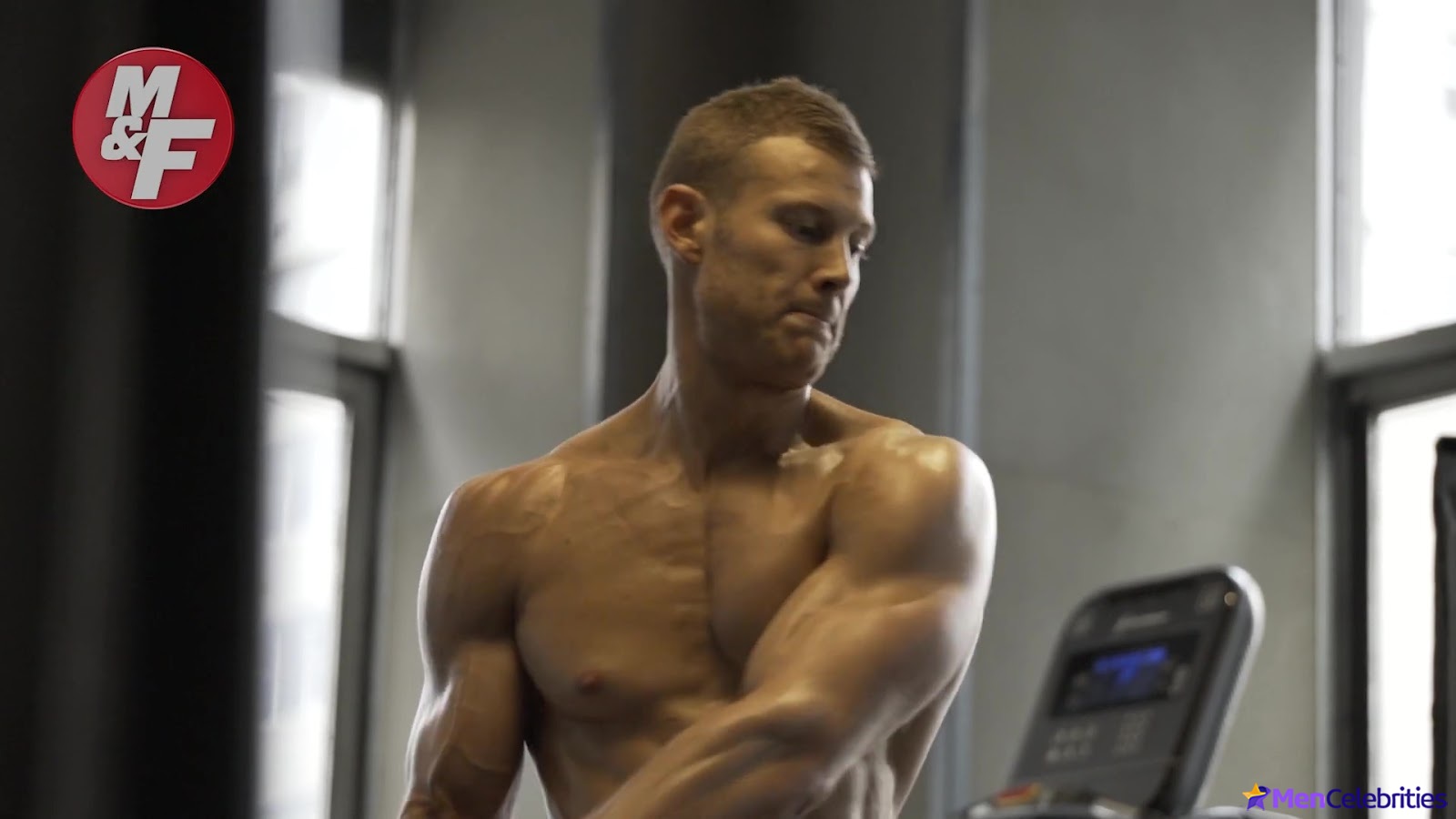 Tom Hopper Nude And Sexy Collection