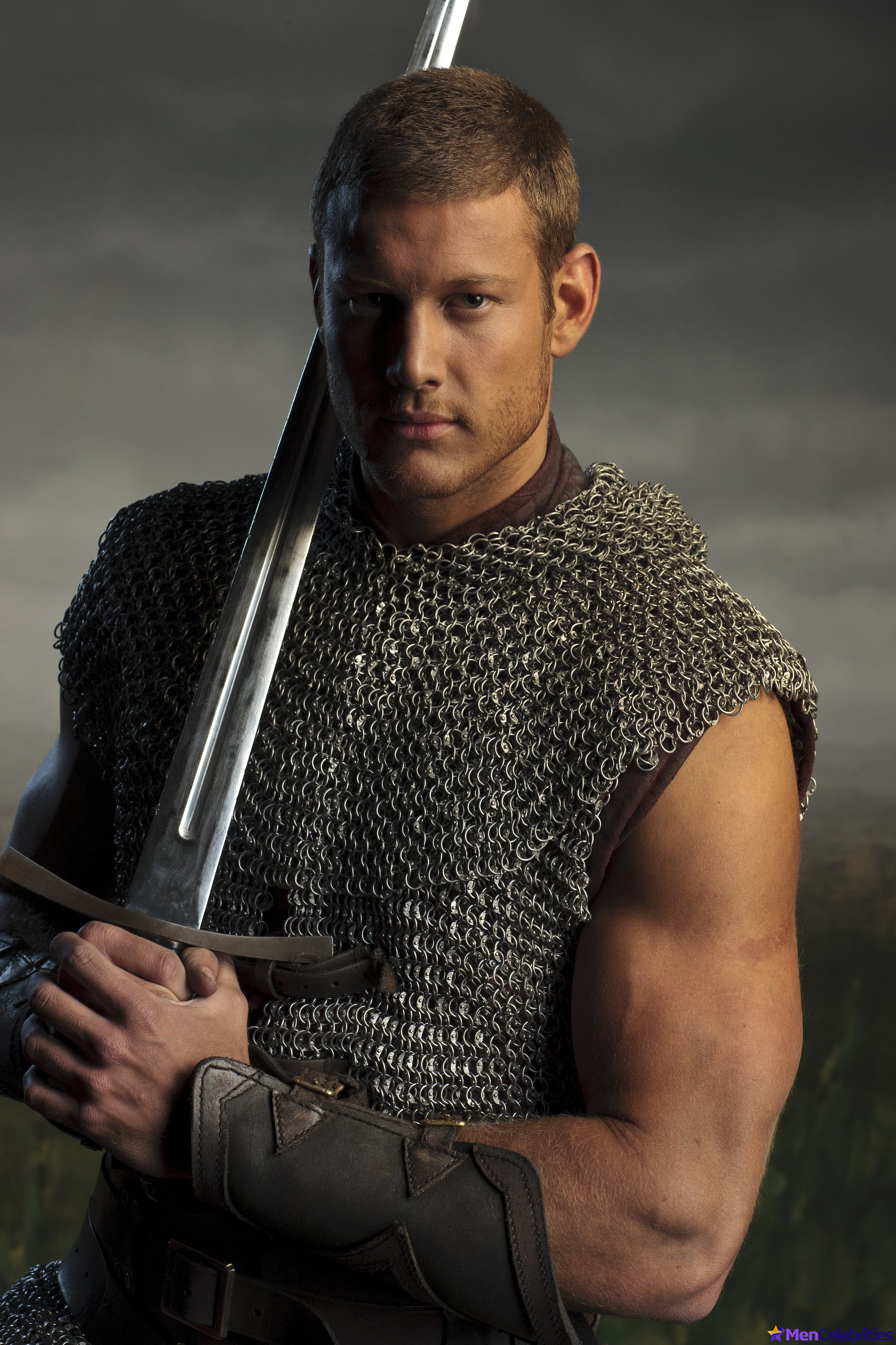 Tom Hopper hot