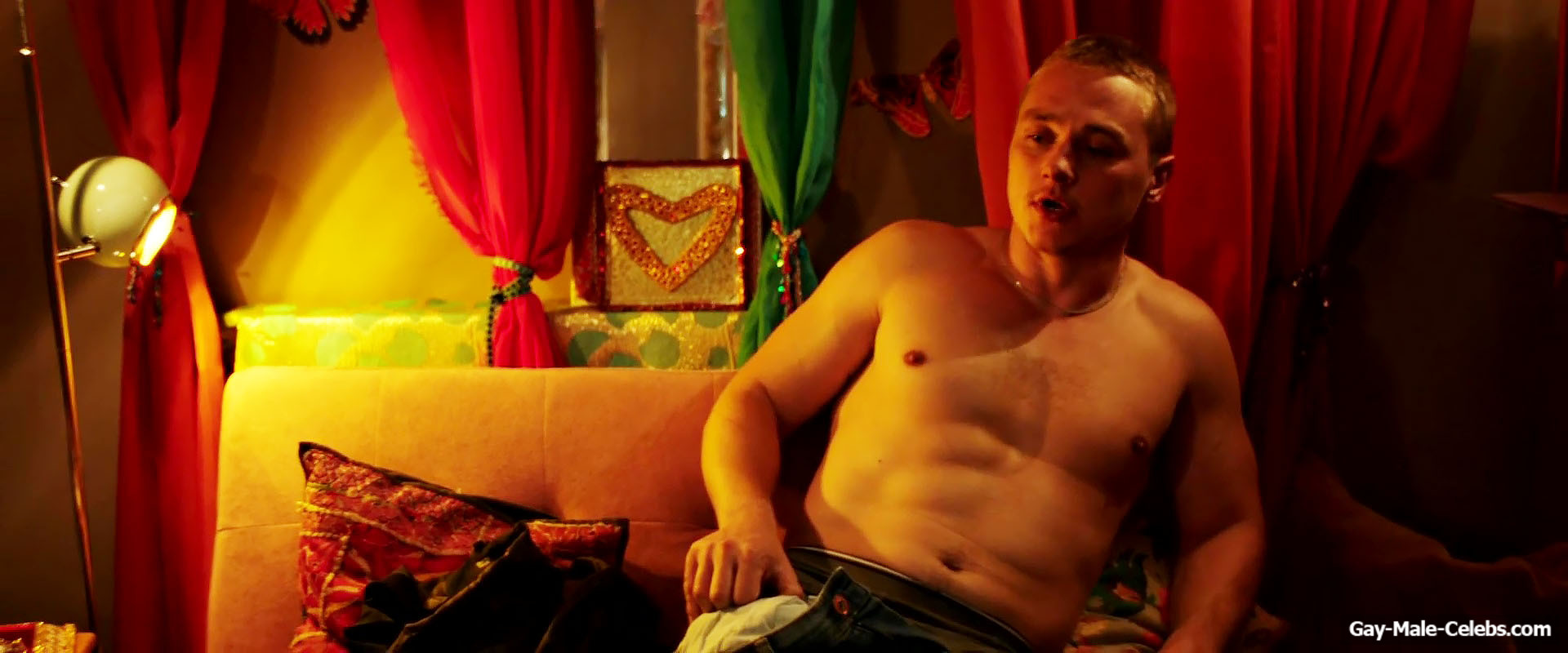 Ben Hardy Nude And Gay Sex in Unicorns (Video)