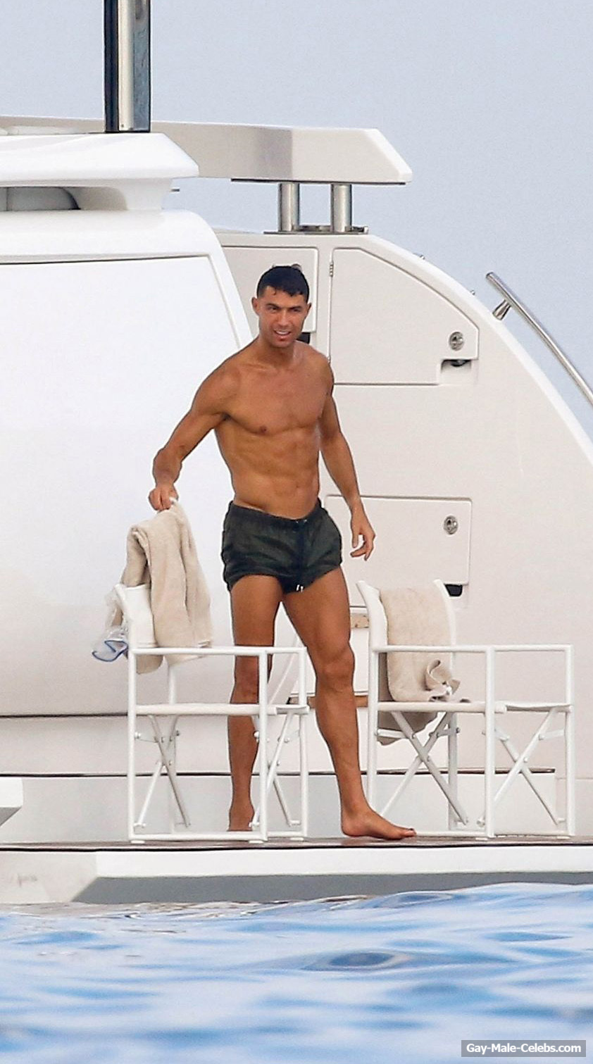 Cristiano Ronaldo cock bulge