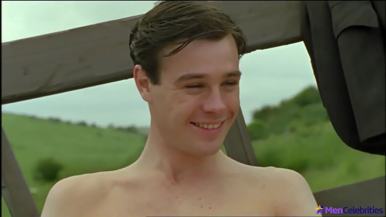 Rupert Evans sexy