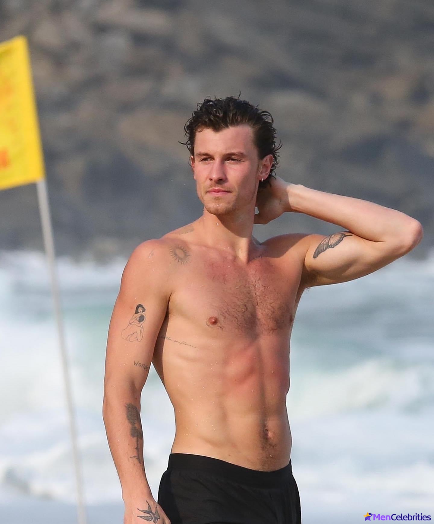 Shawn Mendes Relaxing Shirtless &amp; Bulge Dick in Rio