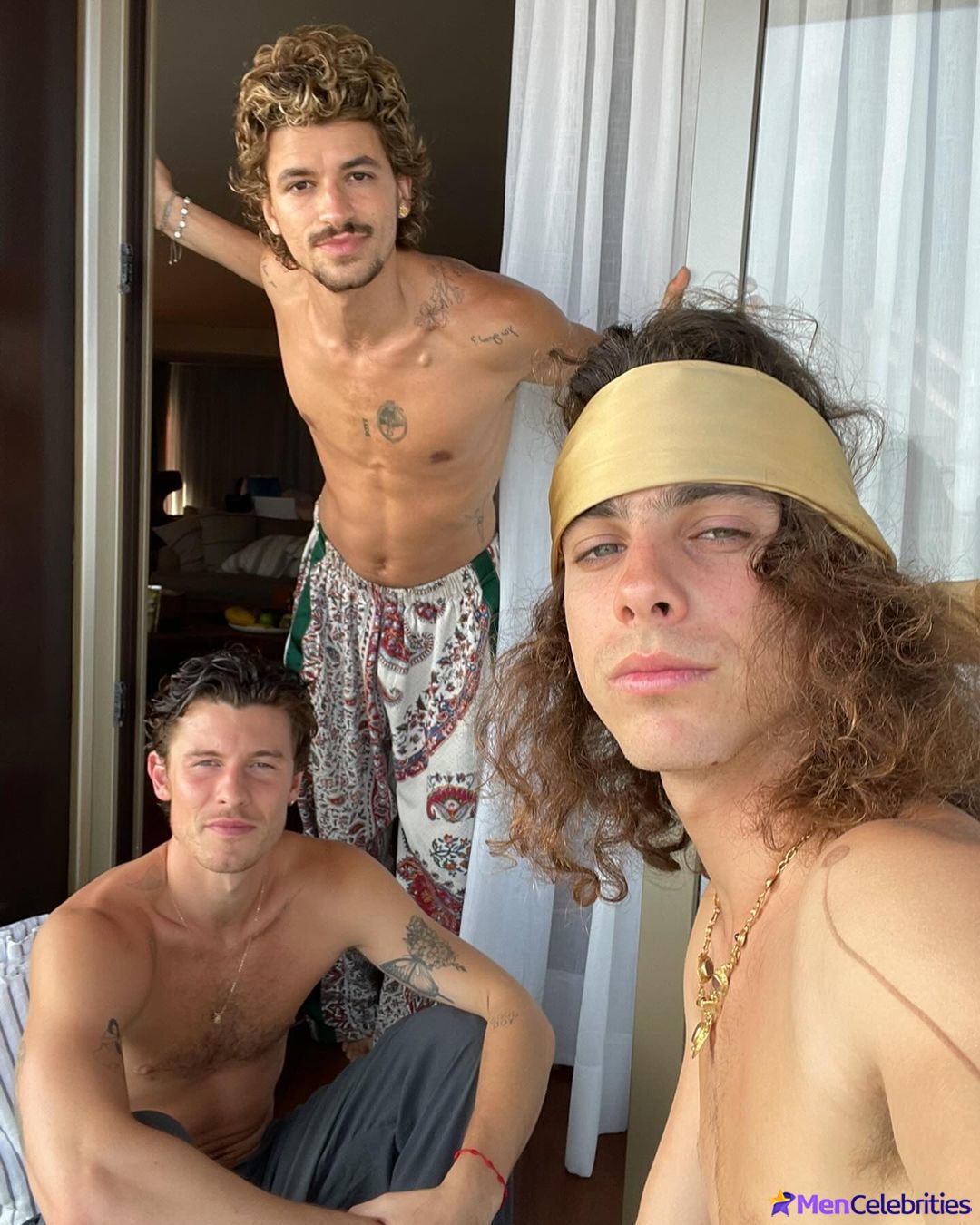 Shawn Mendes Relaxing Shirtless &amp; Bulge Dick in Rio