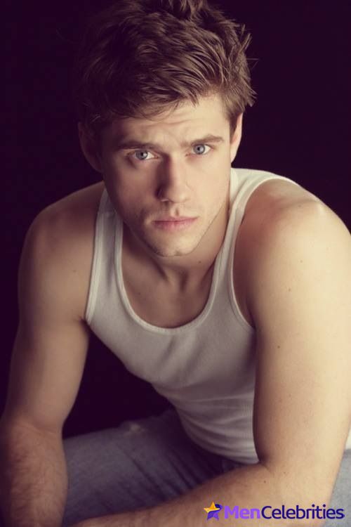 Aaron Tveit Nude And Erotic Gay Actions Collection