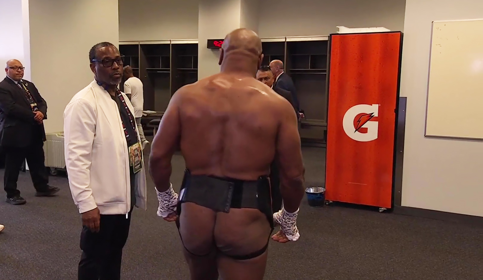 Mike Tyson Shows Off Bare Butt Before Jake Paul Fight!