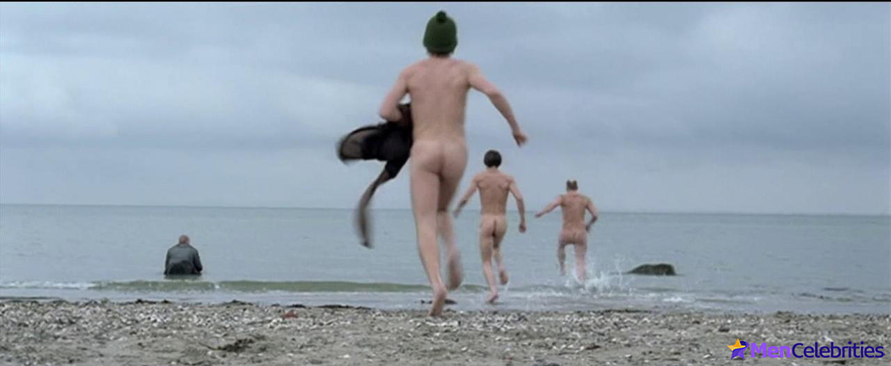 Mads Mikkelsen frontal nude