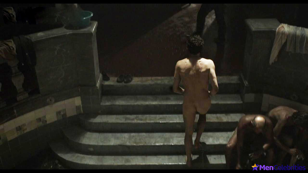 Adrien Brody bare butt