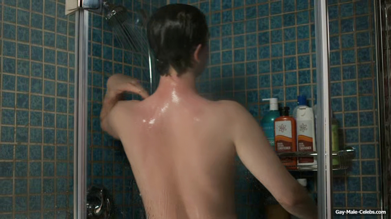 Freddie Highmore frontal nude