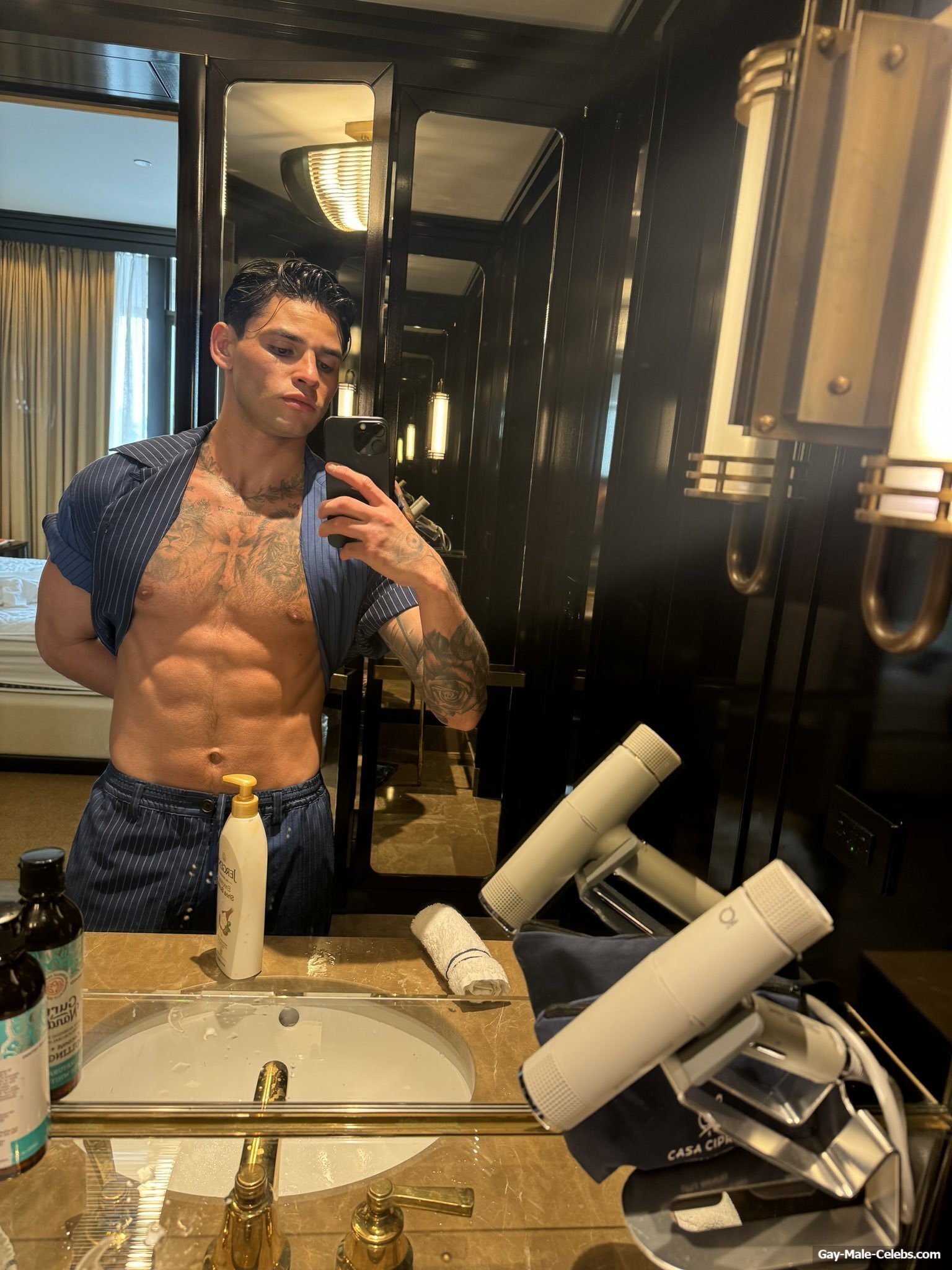 Ryan Garcia sexy selfie