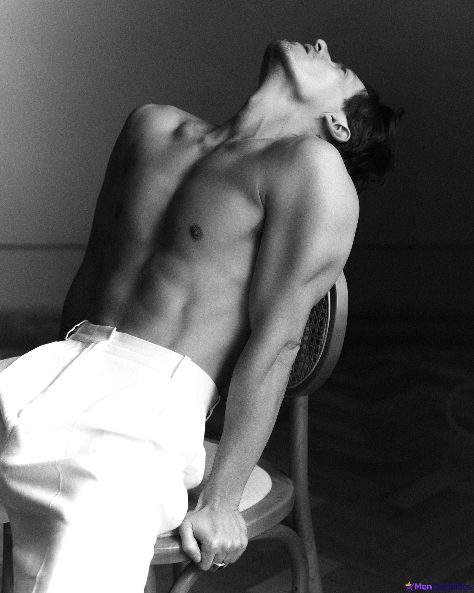 Xavier Samuel shirtless