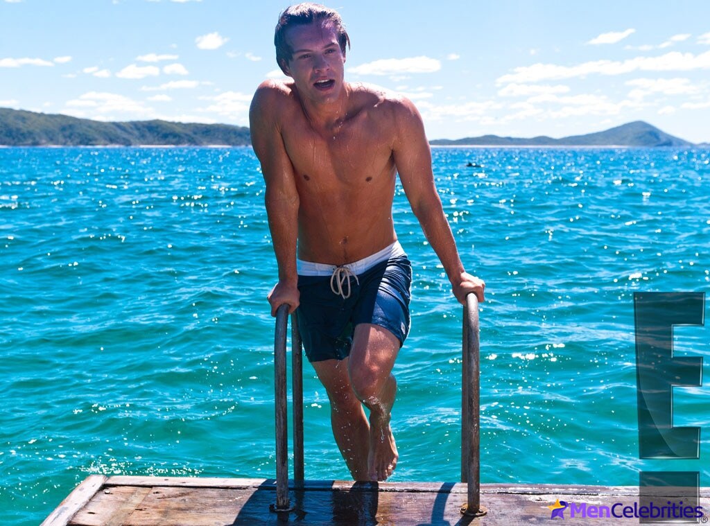 Xavier Samuel shirtless