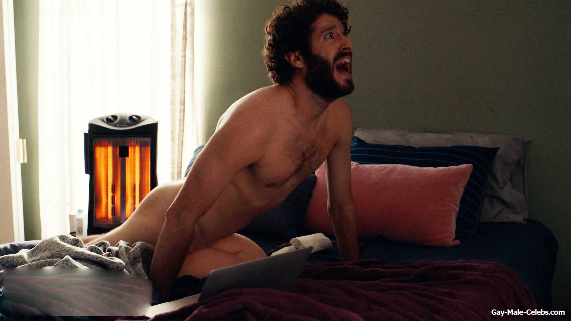 Lil Dicky masturbating