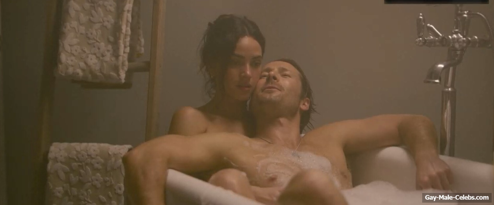 Glen Powell jerk off