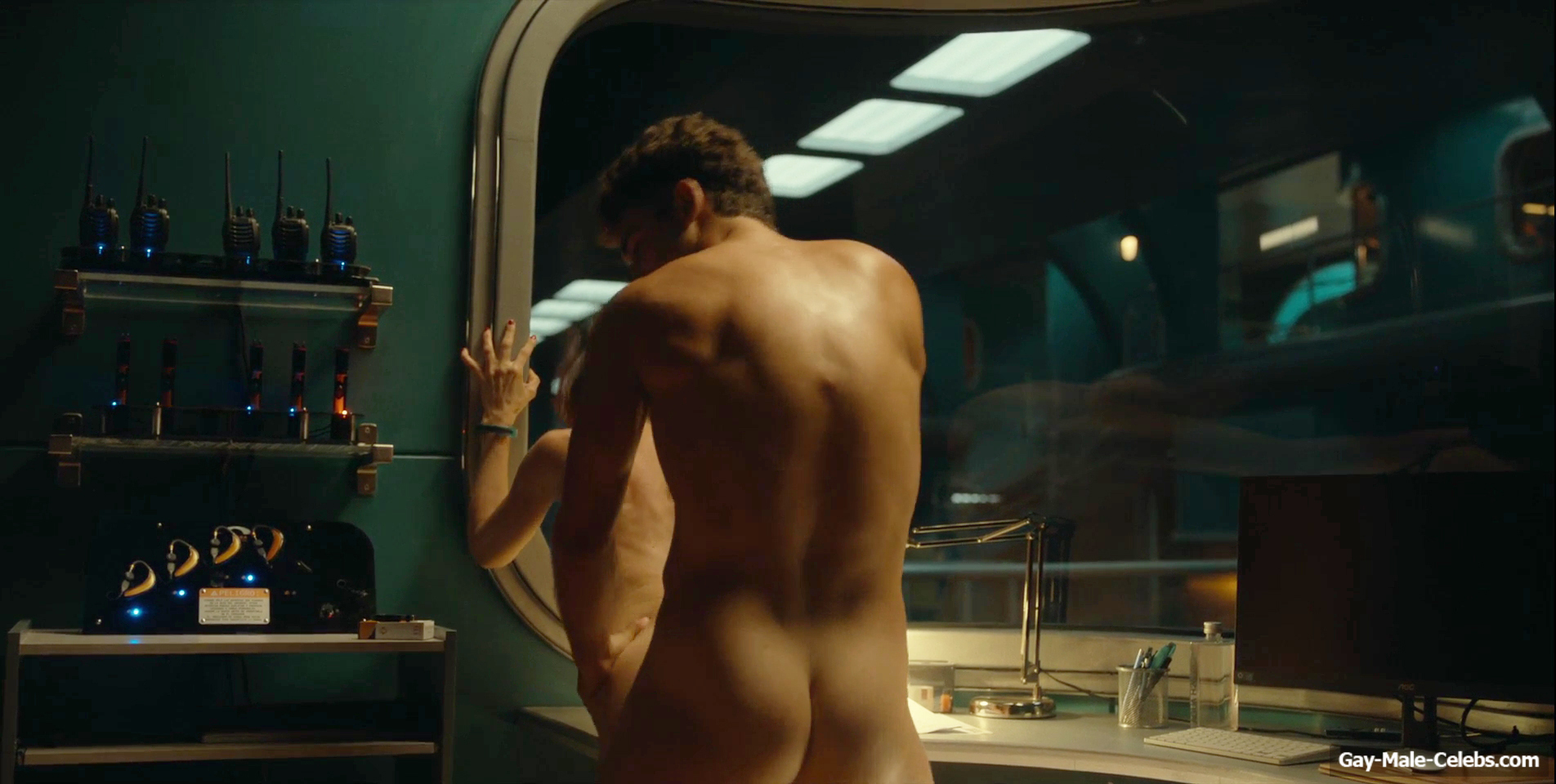 Jason Fernandez butt