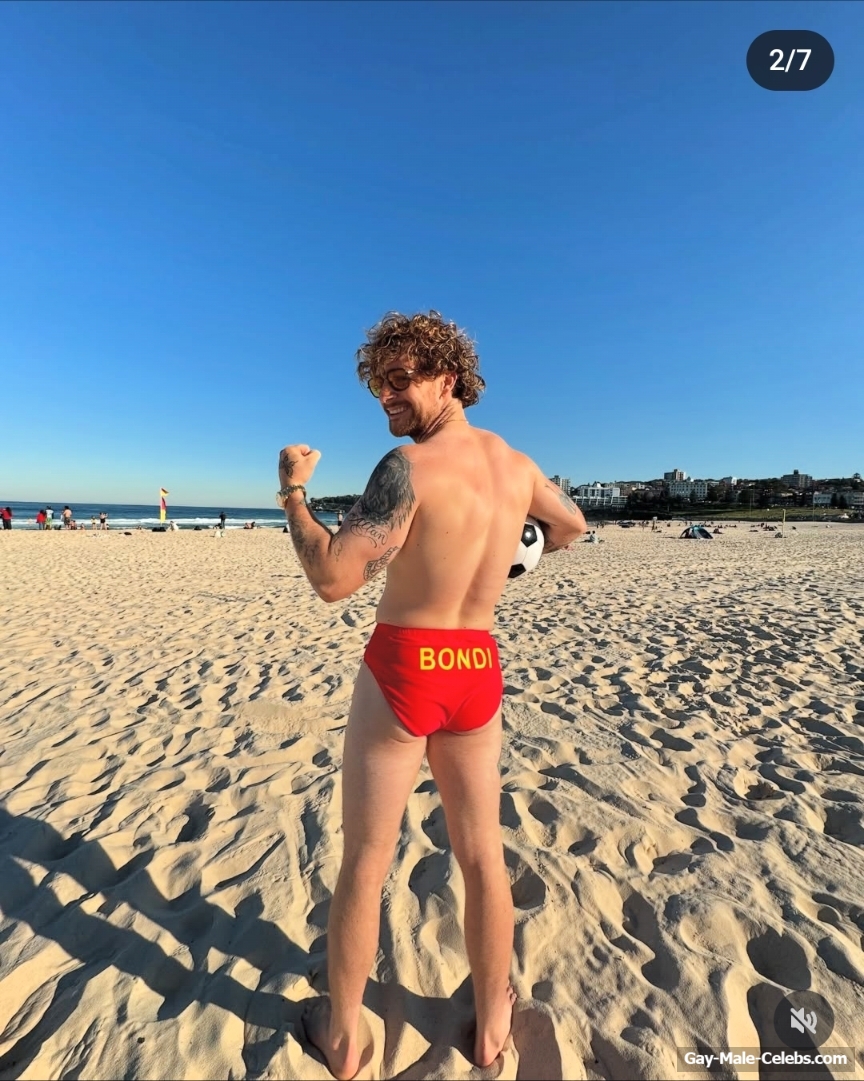 Tom Grennan butt