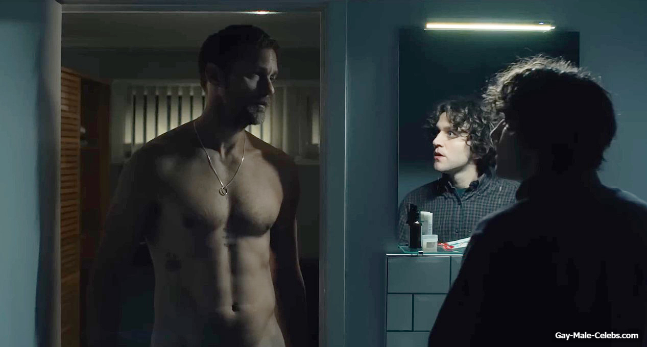 Alexander Skarsgard nude