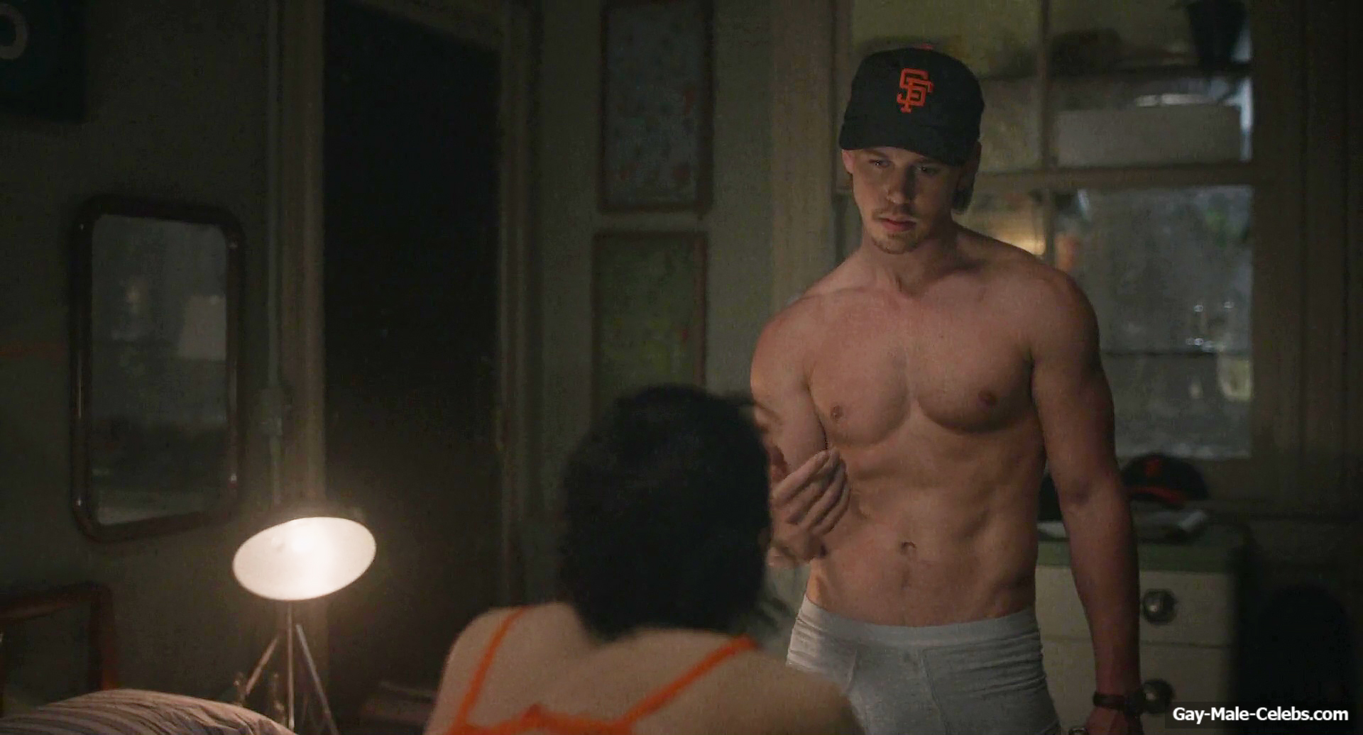 Austin Butler nude in Caught Stealing