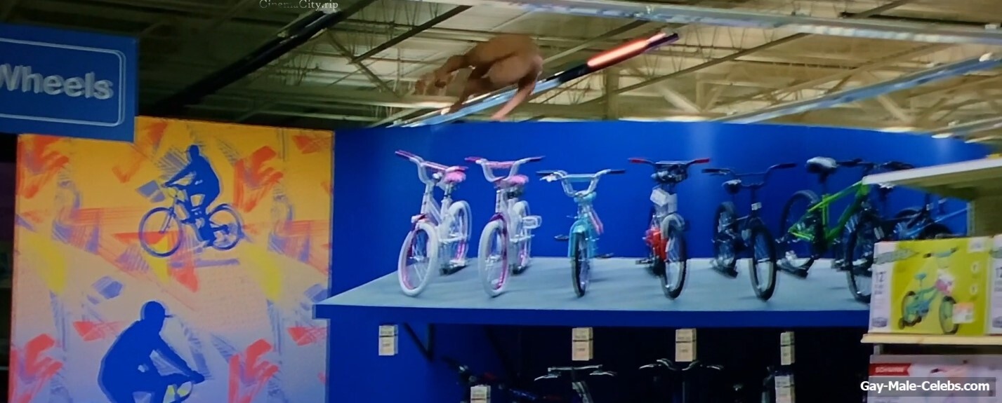 Channing Tatum nude in Roofman