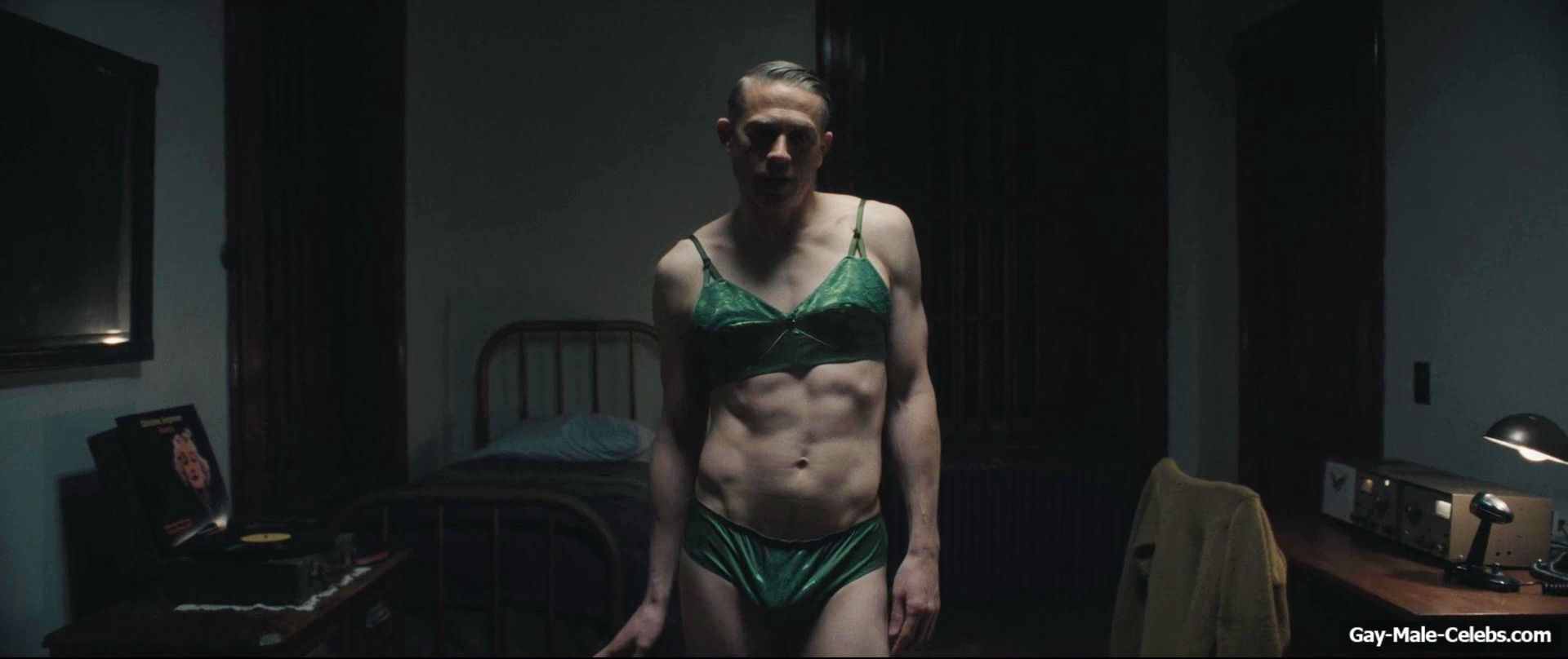 Charlie Hunnam penis bulge