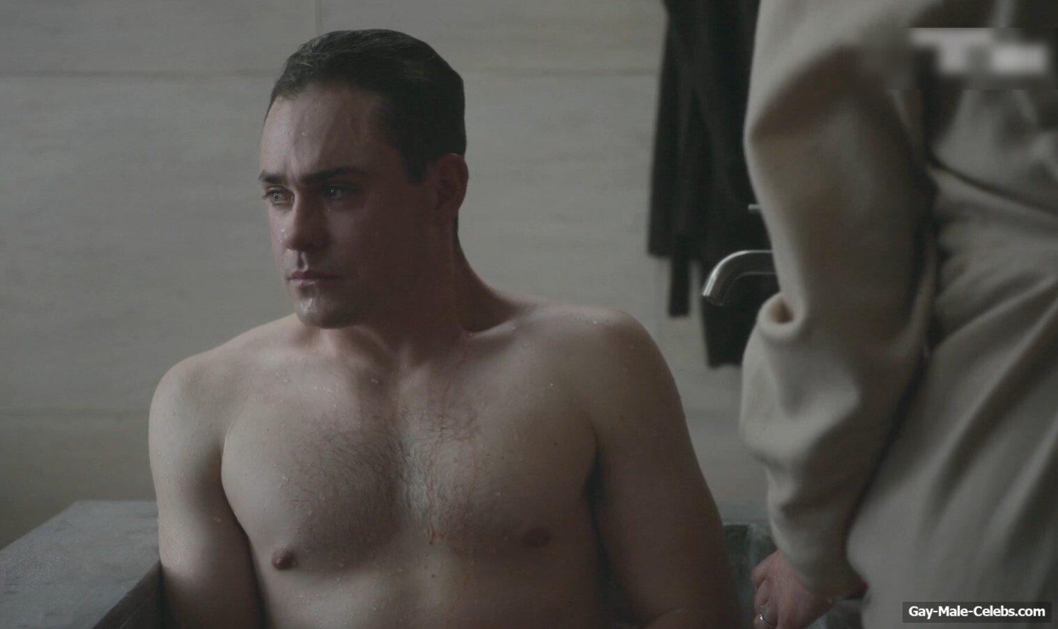 Dacre Montgomery nudes