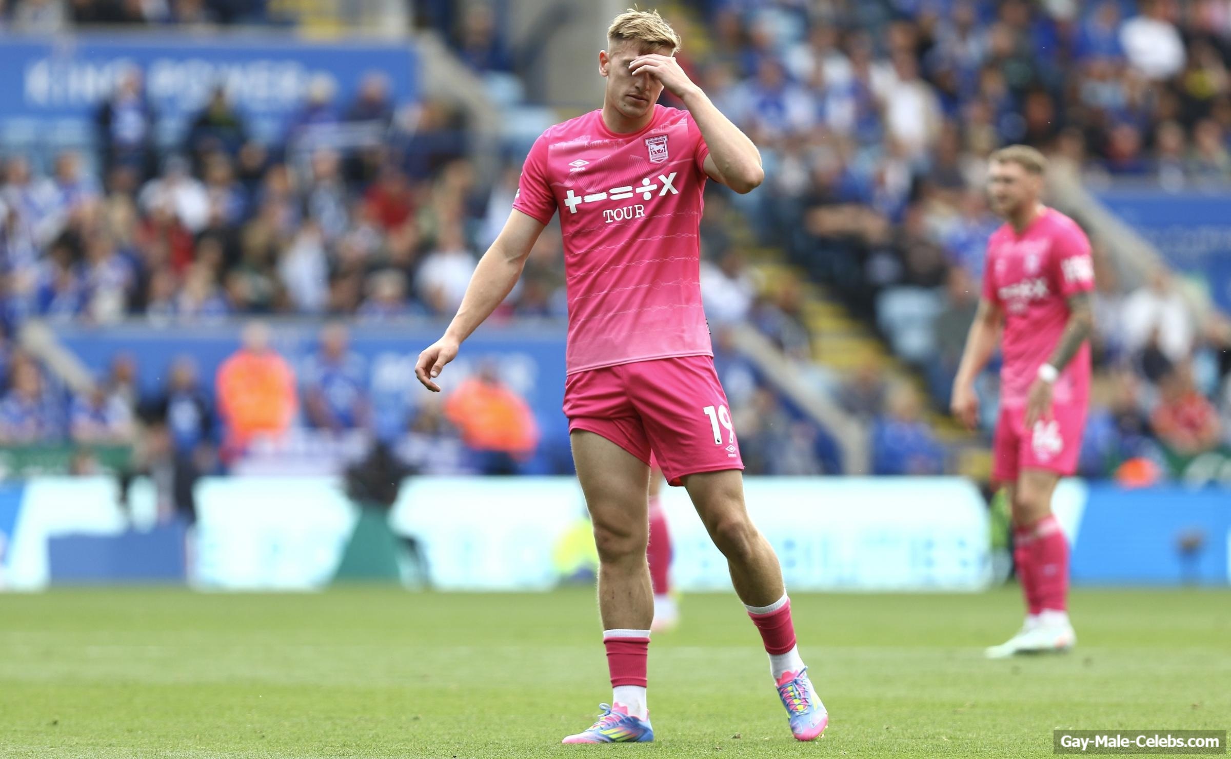 Liam Delap bulge photos