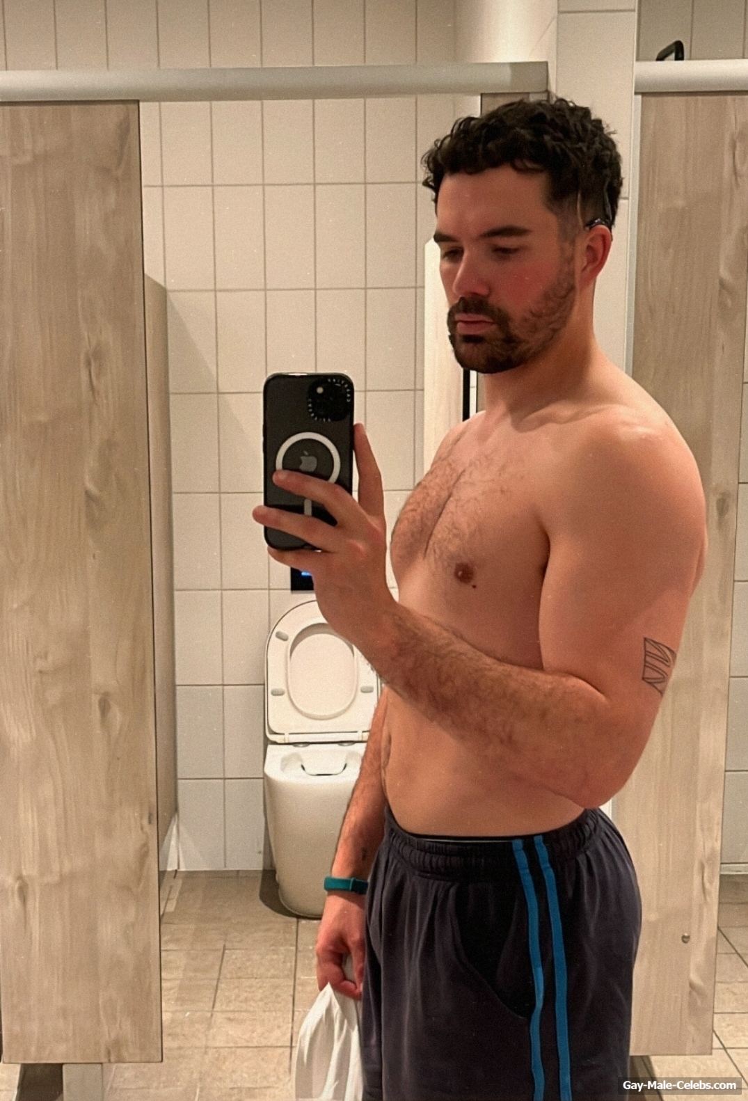 Nathan Borg naked selfie