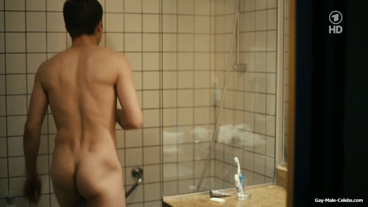 Nico Rogner nude in Looking for Simon