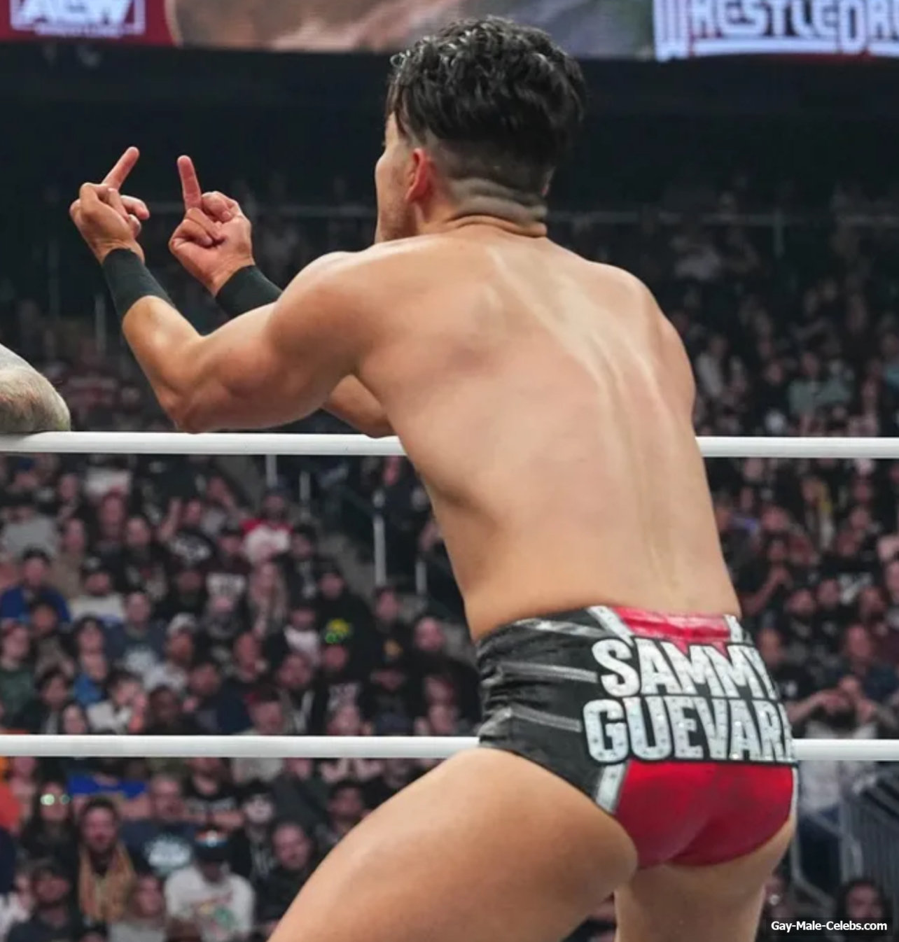 Sammy Guevara butt