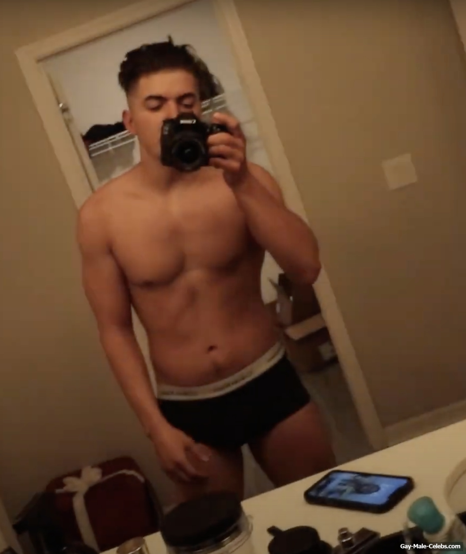 Sammy Guevara nude and sexy