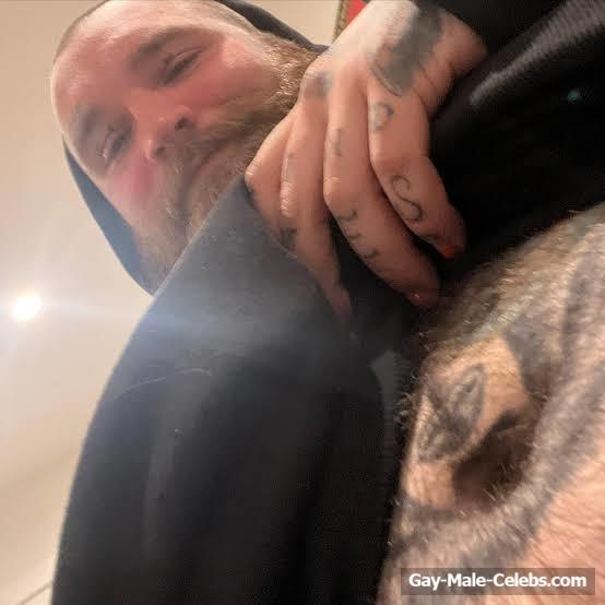 Teddy Swims naked ass