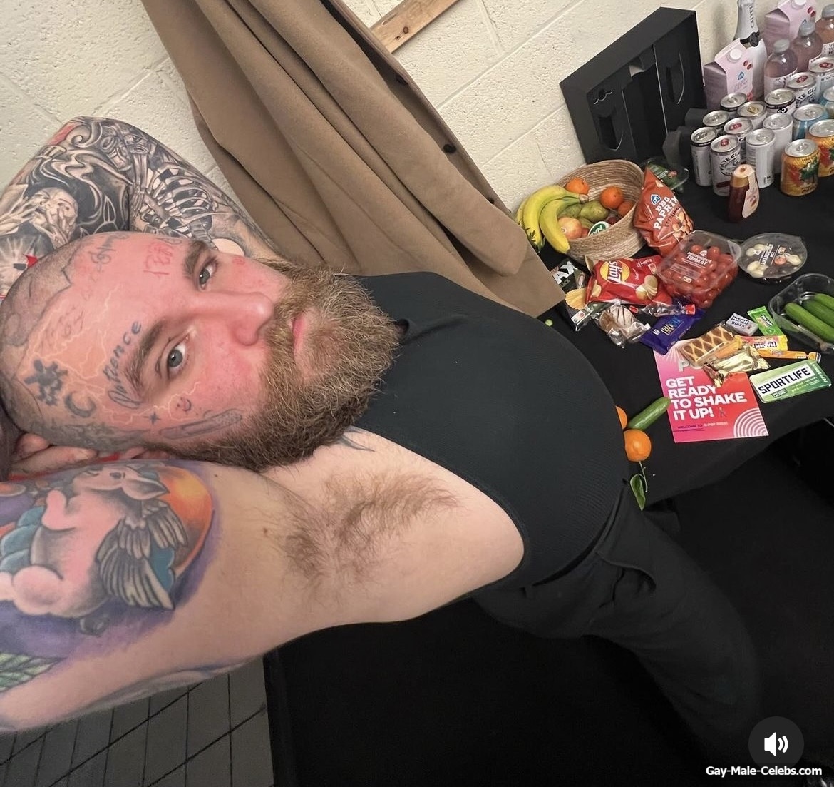 Teddy Swims naked ass