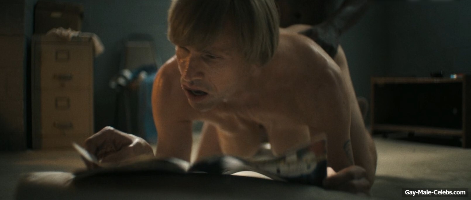 Tobias Jelinek gay sex in Monster