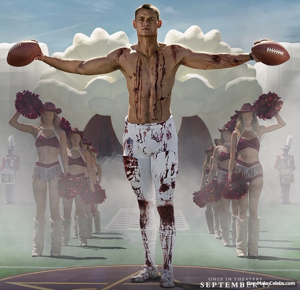 Tyriq Withers shirtless and bulge pics